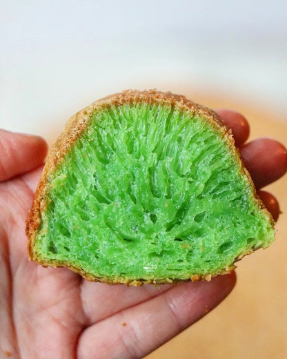 Vietnamese Pandan HoneyComb Cake